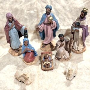 Vintage African American Nativity Resin Figurine Set 8 pcs. Preowned, EUC
